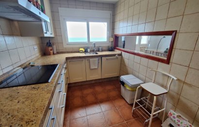 Resale - Apartment - Middle Floor Apartment - Estepona - Estepona Centro