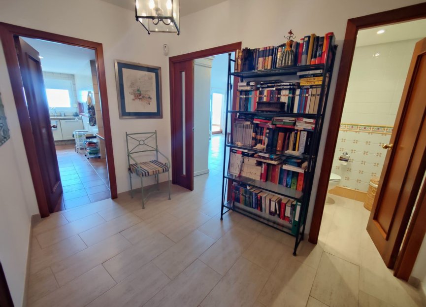 Resale - Apartment - Middle Floor Apartment - Estepona - Estepona Centro