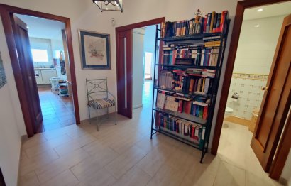 Resale - Apartment - Middle Floor Apartment - Estepona - Estepona Centro