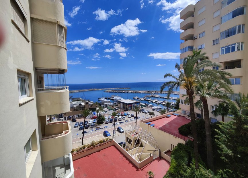 Resale - Apartment - Middle Floor Apartment - Estepona - Estepona Centro