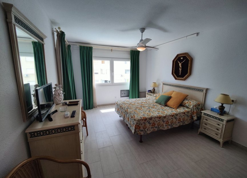 Resale - Apartment - Middle Floor Apartment - Estepona - Estepona Centro