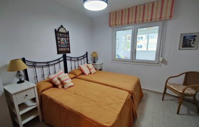 Resale - Apartment - Middle Floor Apartment - Estepona - Estepona Centro