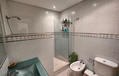 Resale - Apartment - Middle Floor Apartment - Estepona - Estepona Centro