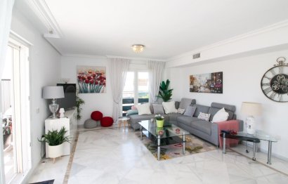 Resale - Apartment - Penthouse - Marbella - Nueva Andalucia