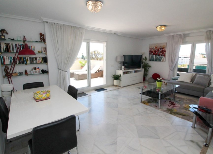 Resale - Apartment - Penthouse - Marbella - Nueva Andalucia