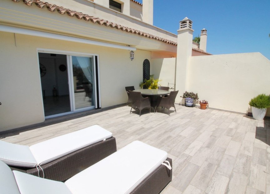 Resale - Apartment - Penthouse - Marbella - Nueva Andalucia