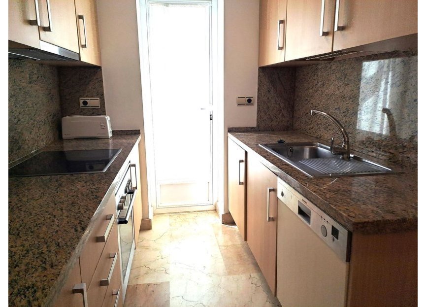 Reventa - Apartment - Middle Floor Apartment - Estepona - Estepona Centro