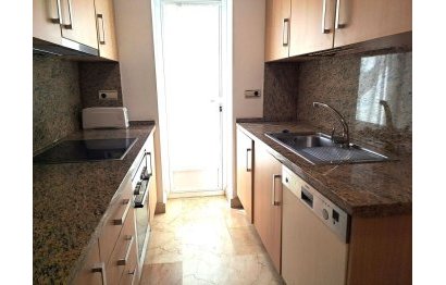 Reventa - Apartment - Middle Floor Apartment - Estepona - Estepona Centro