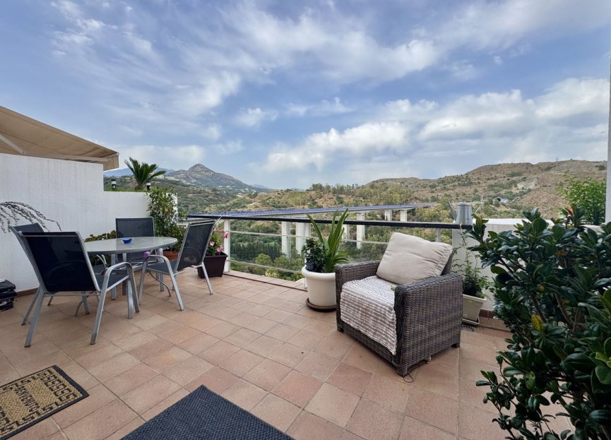 Resale - Apartment - Penthouse - Benahavís - Benahavís Centro