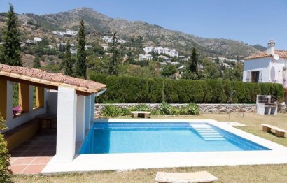 Resale - House - Finca - Cortijo - Mijas