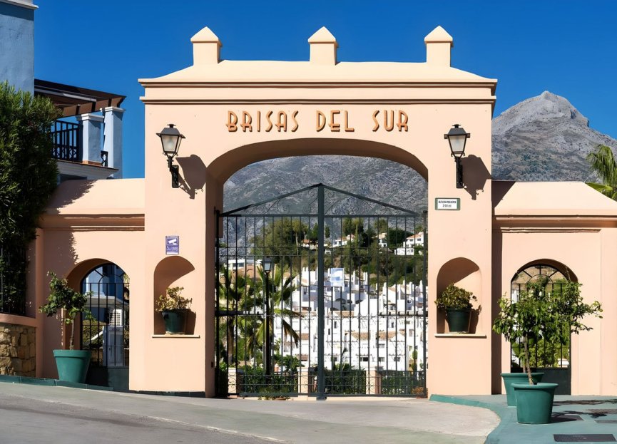 Resale - House - Townhouse - Marbella - Nueva Andalucia