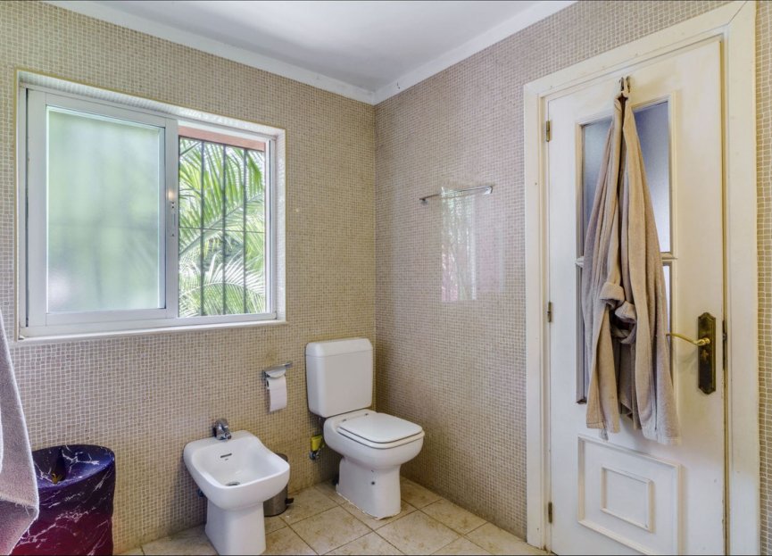 Resale - House - Detached Villa - Marbella - El Rosario