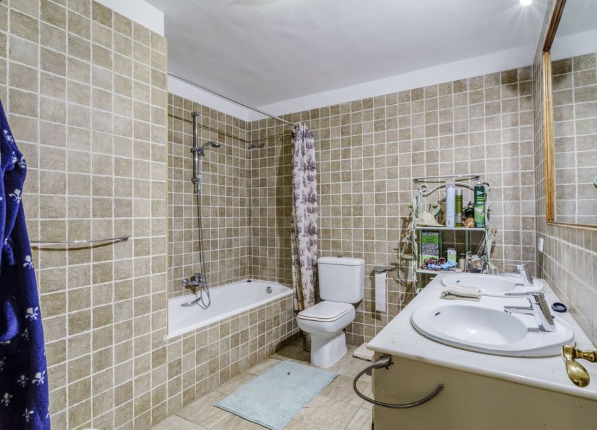 Resale - House - Detached Villa - Marbella - El Rosario