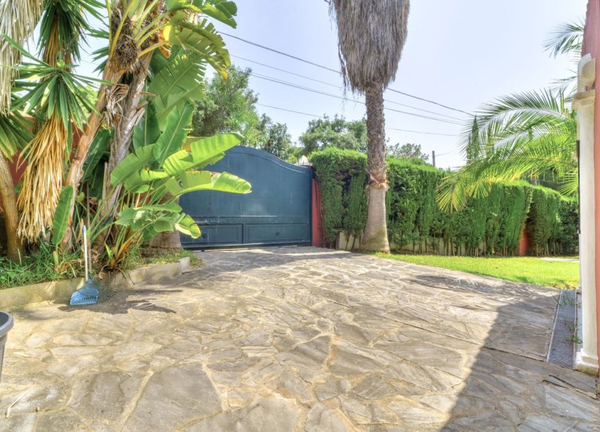 Resale - House - Detached Villa - Marbella - El Rosario