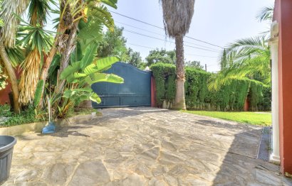 Resale - House - Detached Villa - Marbella - El Rosario