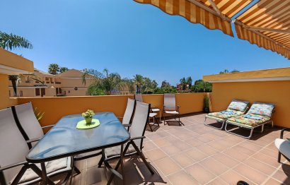 Resale - Apartment - Middle Floor Apartment - Marbella - Elviria