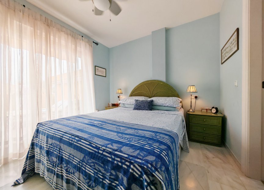 Resale - Apartment - Middle Floor Apartment - Marbella - Elviria