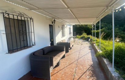 Resale - House - Finca - Cortijo - Estepona - Estepona Centro