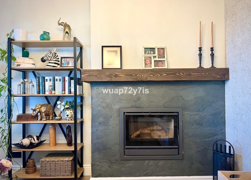 Resale - Apartment - Middle Floor Apartment - Estepona - Estepona Centro