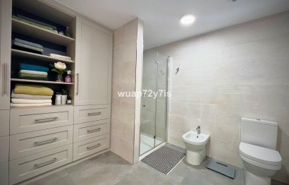 Resale - Apartment - Middle Floor Apartment - Estepona - Estepona Centro