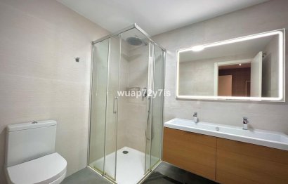 Resale - Apartment - Middle Floor Apartment - Estepona - Estepona Centro