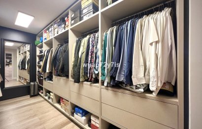 Resale - Apartment - Middle Floor Apartment - Estepona - Estepona Centro