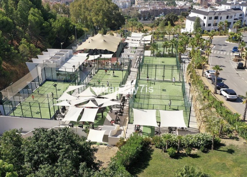 Resale - Apartment - Middle Floor Apartment - Estepona - Estepona Centro