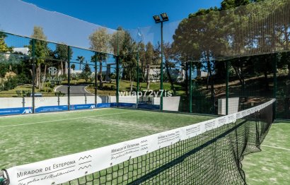 Resale - Apartment - Middle Floor Apartment - Estepona - Estepona Centro