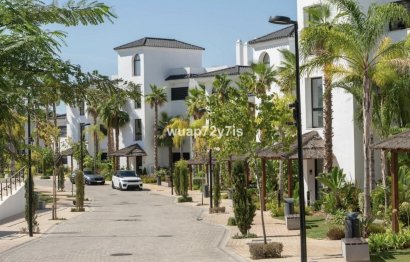 Resale - Apartment - Middle Floor Apartment - Estepona - Estepona Centro