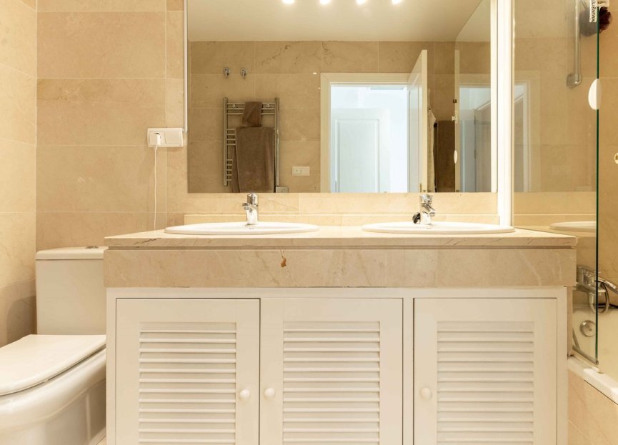 Resale - Apartment - Top Floor Apartment - Benahavís - Los Arqueros