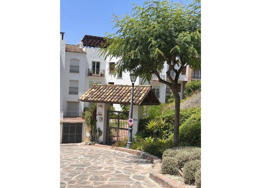 Resale - Apartment - Top Floor Apartment - Benahavís - Los Arqueros