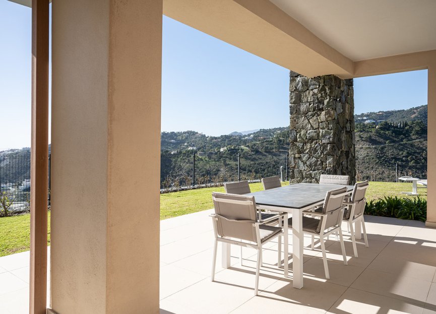 Resale - Apartment - Middle Floor Apartment - Benahavís - Benahavís Centro