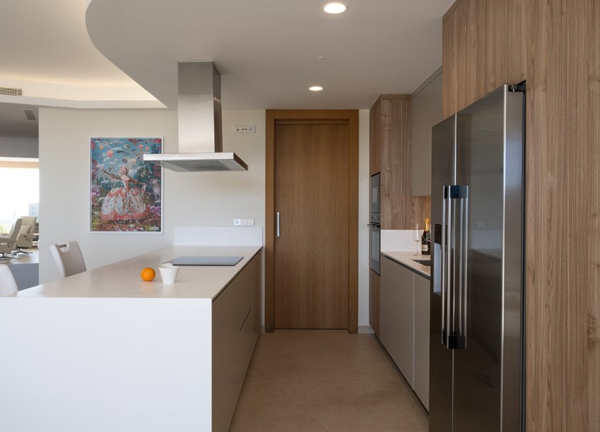 Resale - Apartment - Middle Floor Apartment - Benahavís - Benahavís Centro