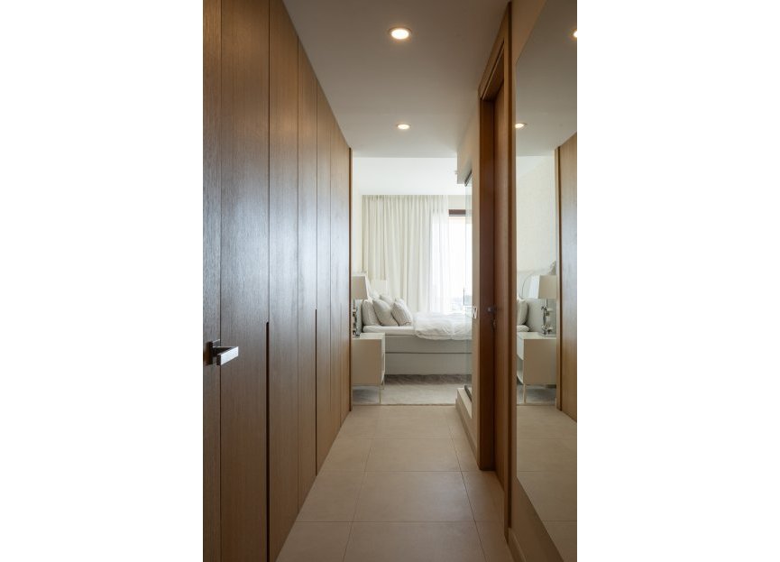 Resale - Apartment - Middle Floor Apartment - Benahavís - Benahavís Centro