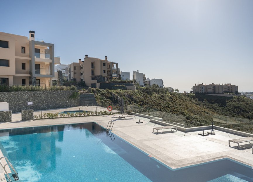 Resale - Apartment - Middle Floor Apartment - Benahavís - Benahavís Centro