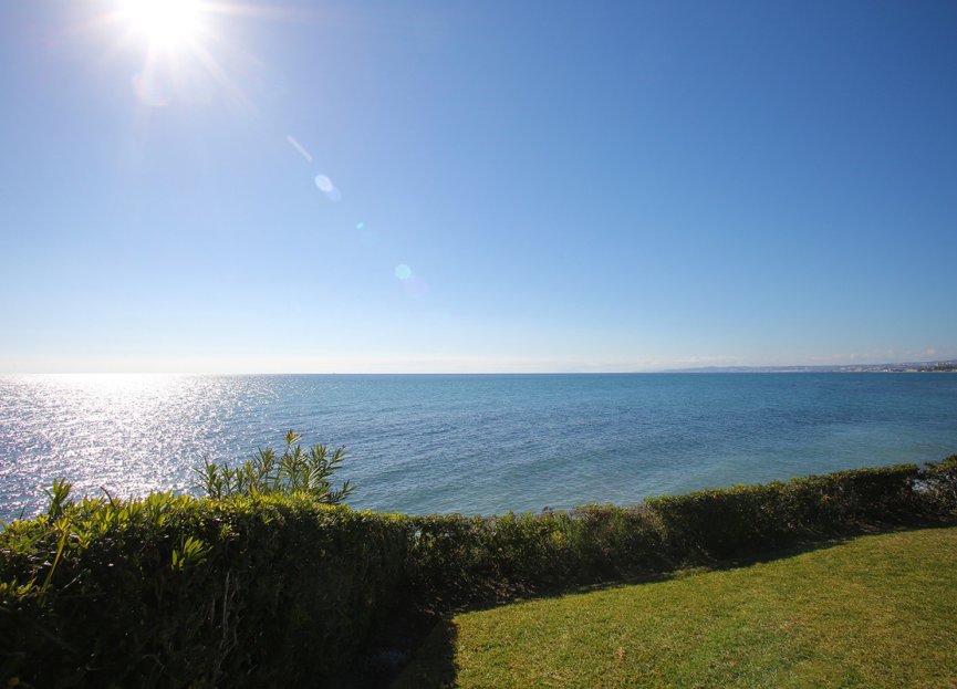 Resale - House - Townhouse - Estepona - Estepona Centro