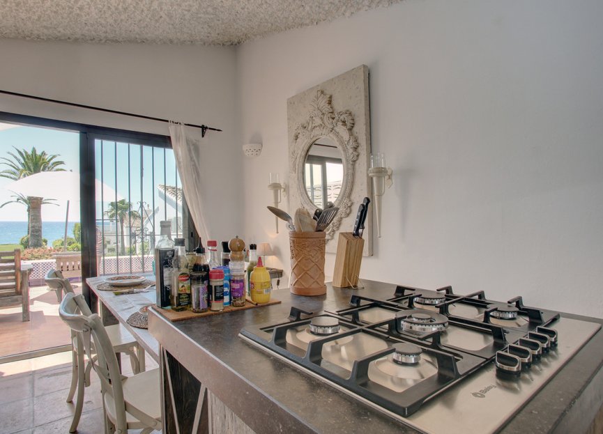 Resale - House - Townhouse - Estepona - Estepona Centro