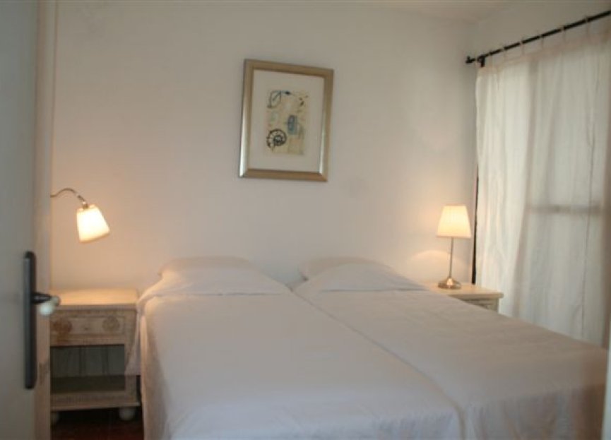 Resale - House - Townhouse - Estepona - Estepona Centro