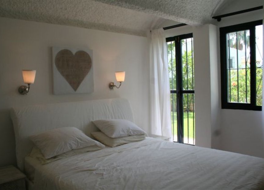 Resale - House - Townhouse - Estepona - Estepona Centro