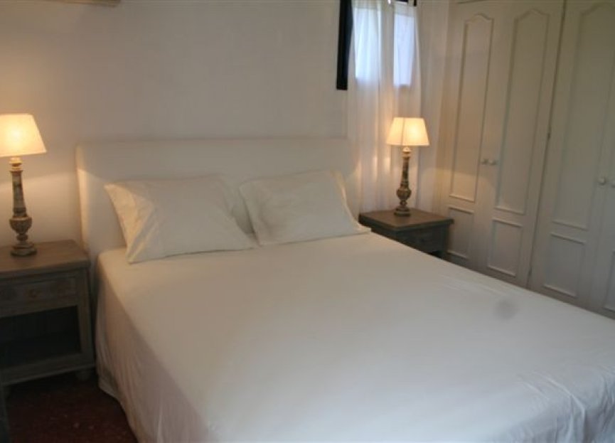 Resale - House - Townhouse - Estepona - Estepona Centro