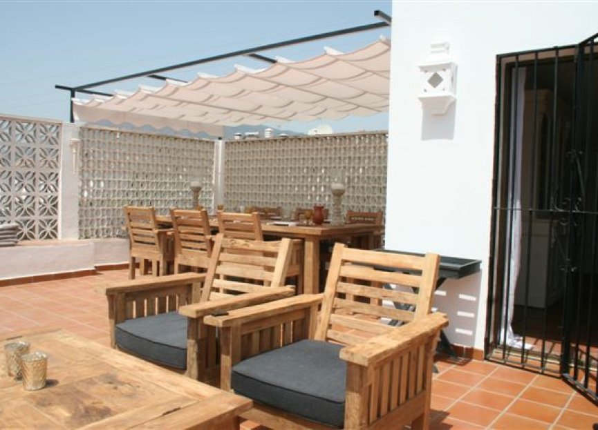 Resale - House - Townhouse - Estepona - Estepona Centro