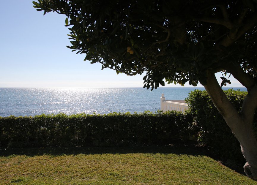 Resale - House - Townhouse - Estepona - Estepona Centro