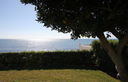 Resale - House - Townhouse - Estepona - Estepona Centro