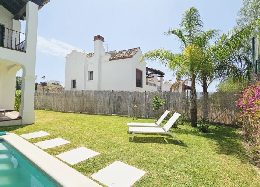 Resale - House - Detached Villa - Estepona - Estepona Centro