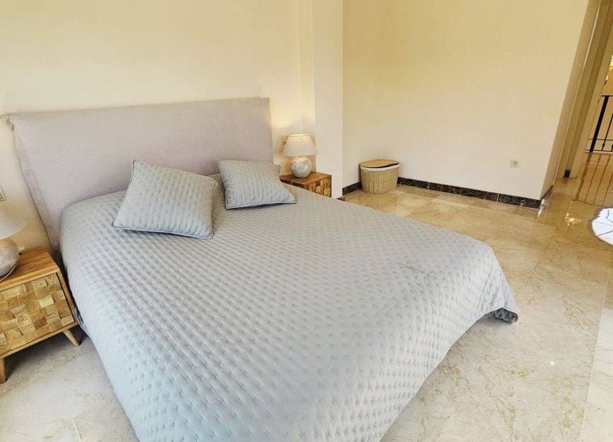 Resale - House - Detached Villa - Estepona - Estepona Centro