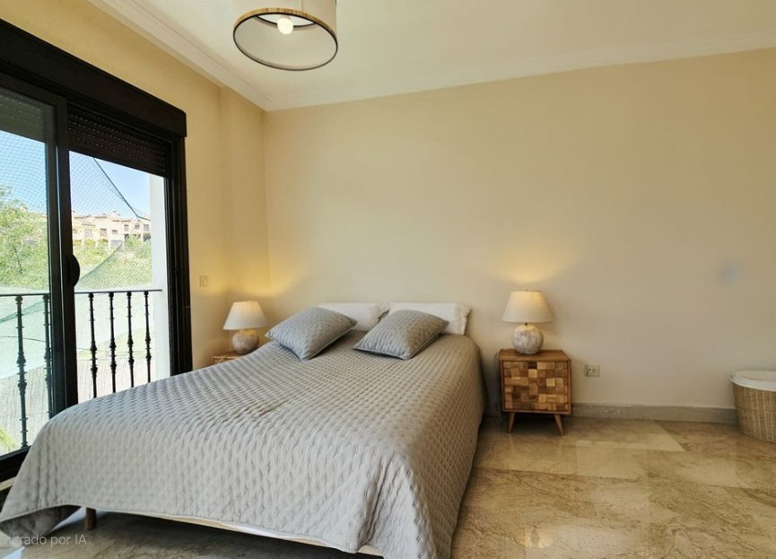 Resale - House - Detached Villa - Estepona - Estepona Centro