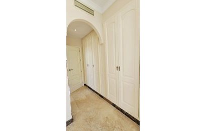 Resale - House - Detached Villa - Estepona - Estepona Centro