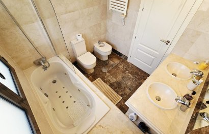 Resale - House - Detached Villa - Estepona - Estepona Centro