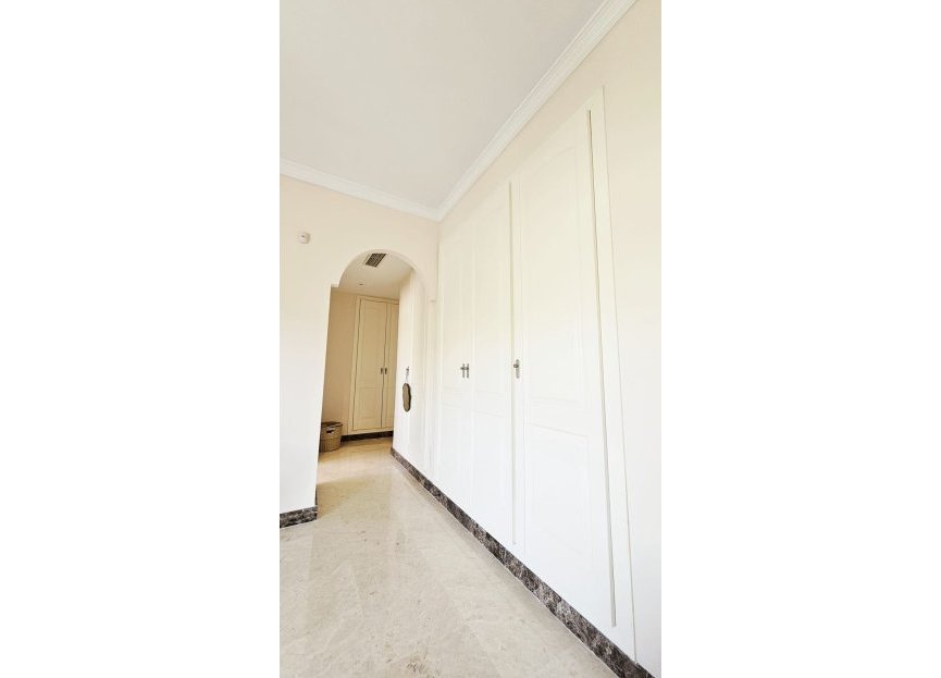 Resale - House - Detached Villa - Estepona - Estepona Centro