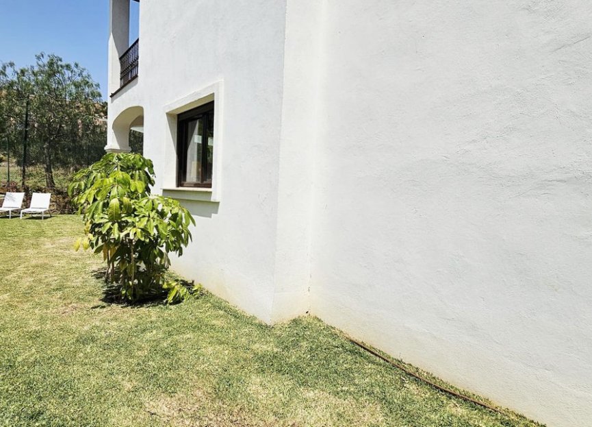 Resale - House - Detached Villa - Estepona - Estepona Centro
